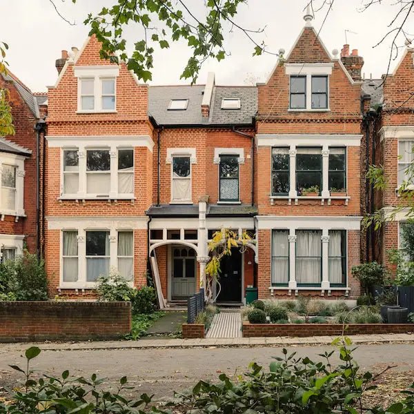 RALEIGH GARDENS, LONDON | LIGHTING SUPPLY - DYKE & DEAN