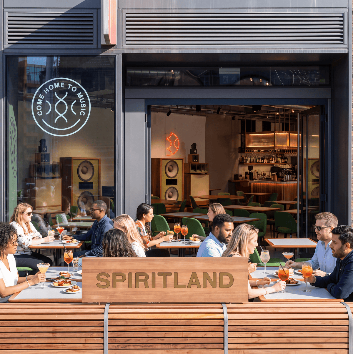 SPIRITLAND, KINGS CROSS, LONDON | LIGHTING BY DYKE & DEAN | DESIGN BY FRAHER | PHOTOGRAPHY BY ADAM SCOTT - DYKE & DEAN