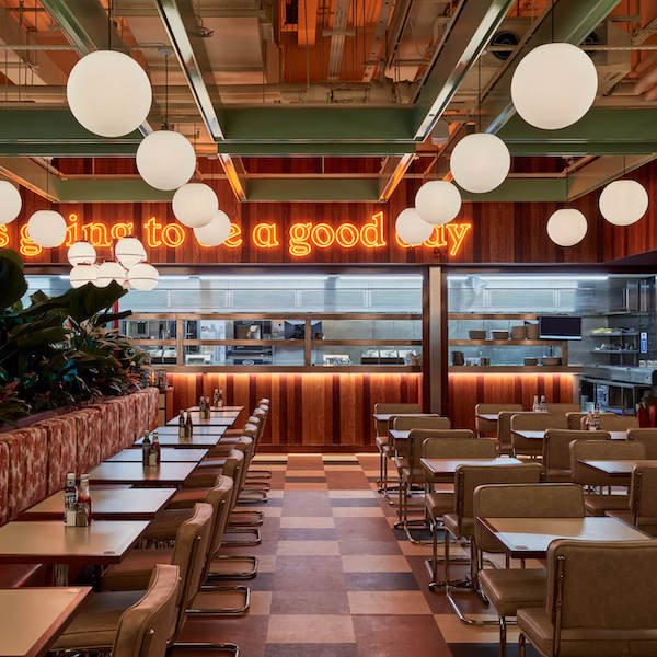 THE BREAKFAST CLUB RESTAURANT - GATWICK AIRPORT | LIGHTING SUPPLY - DYKE & DEAN | DESIGN & PHOTOGRAPHY - FINCH INTERIORS - DYKE & DEAN