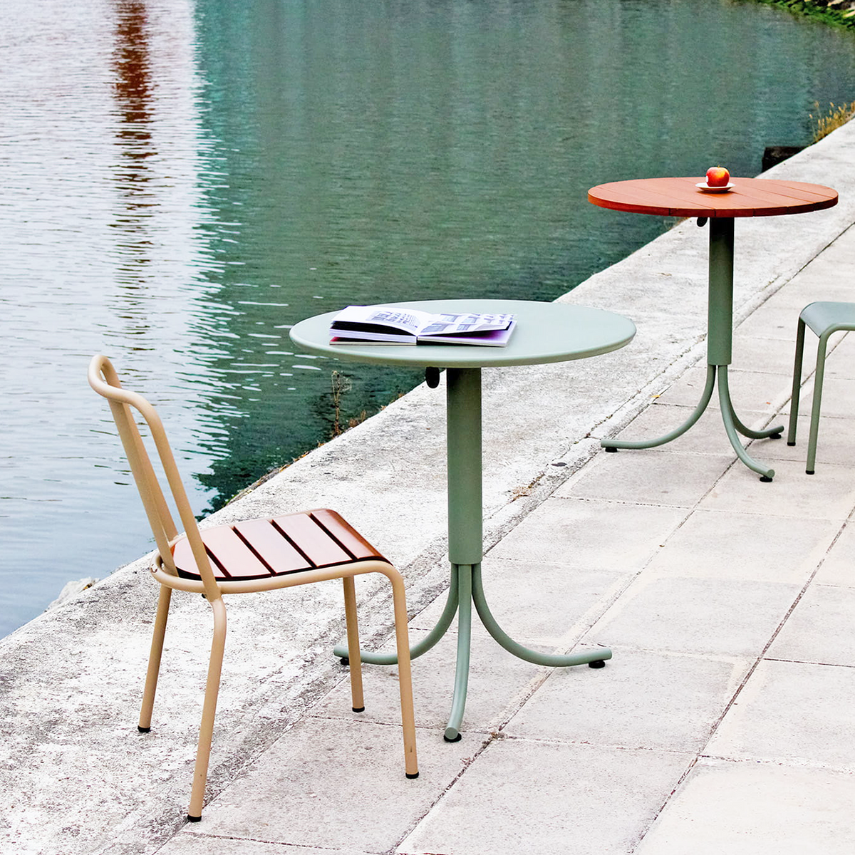 ADICO MAR FOLDING HIGH TABLE 60