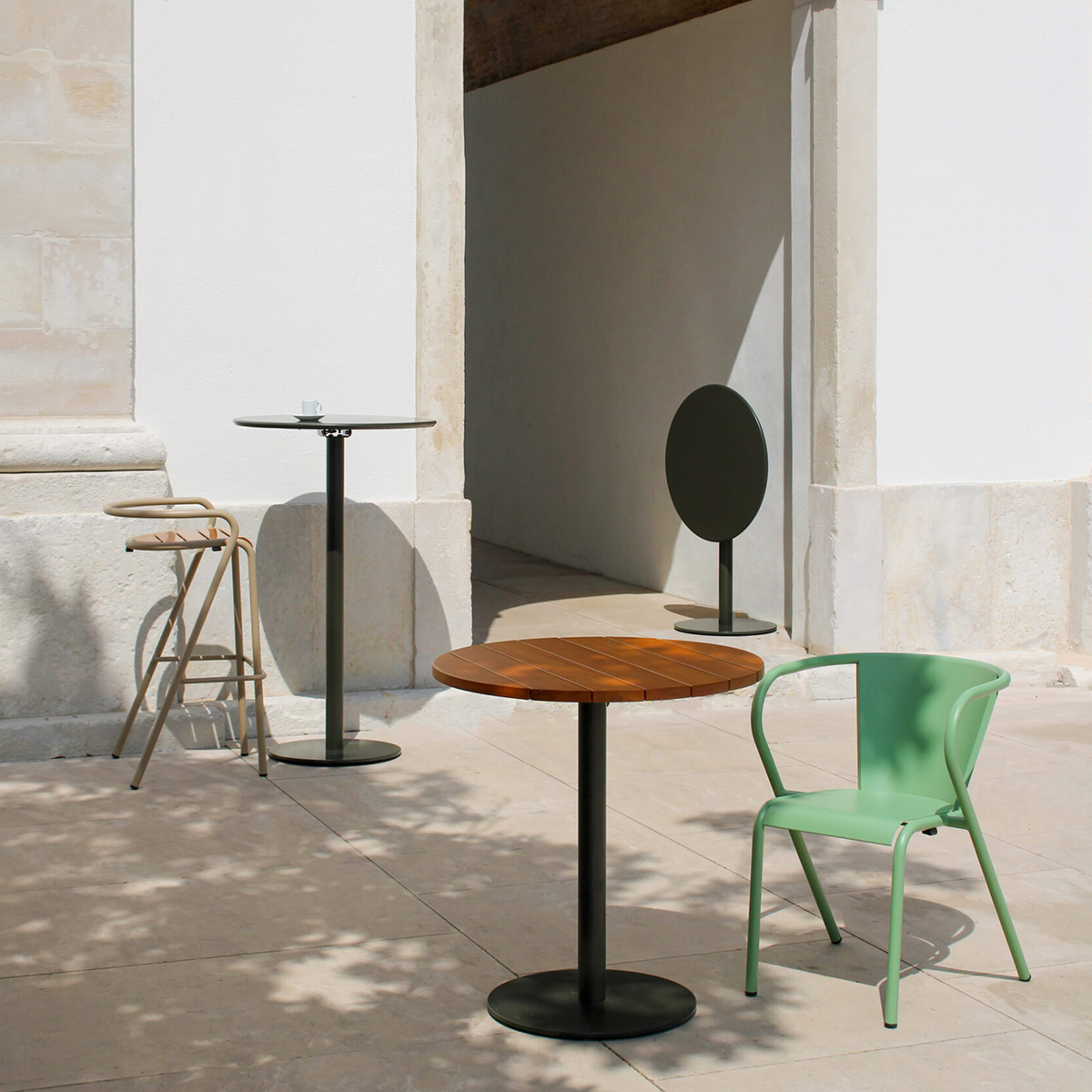 ADICO PLANA ROUND TABLE WOOD TOP
