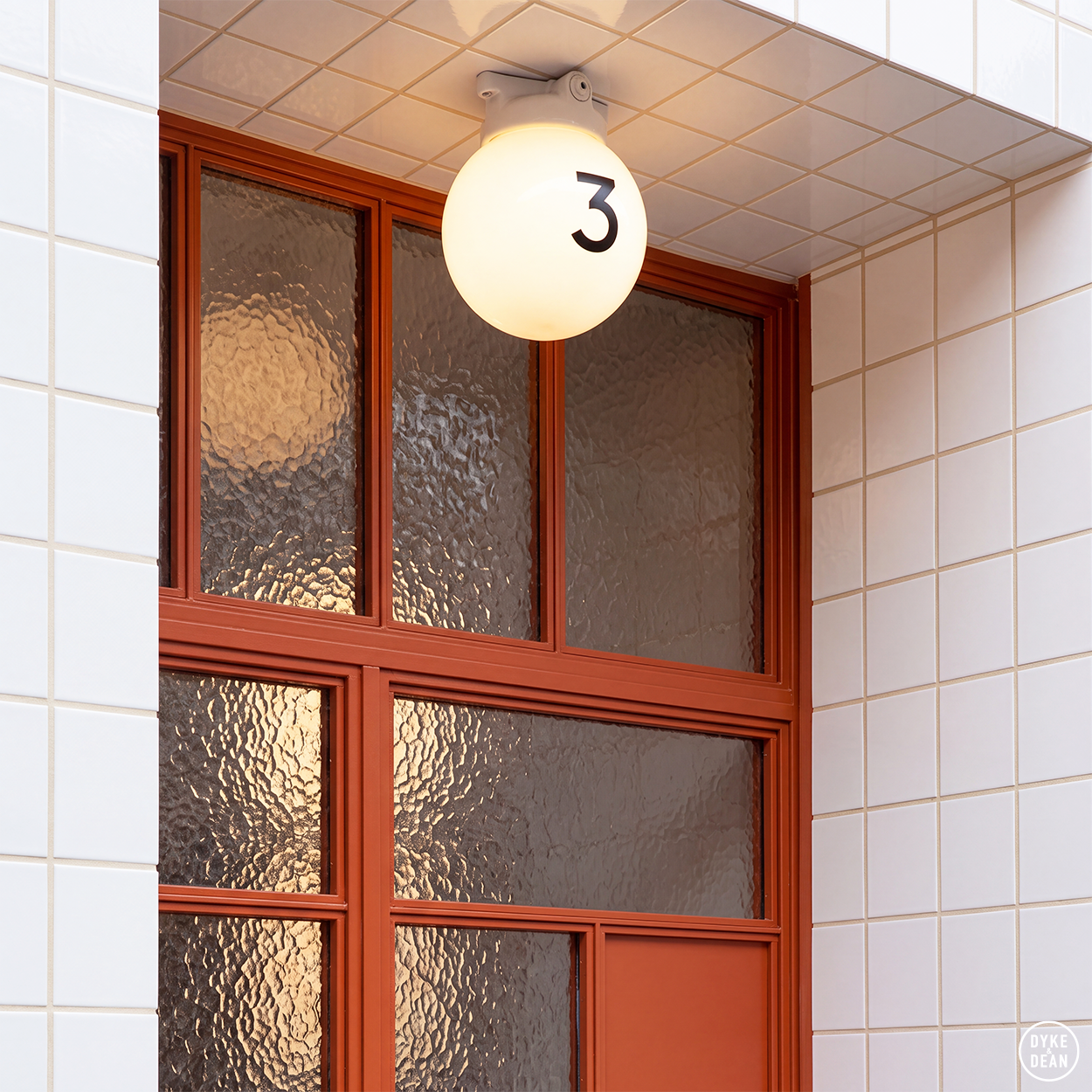 XL WHITE CERAMIC WATERPROOF CEILING LIGHT