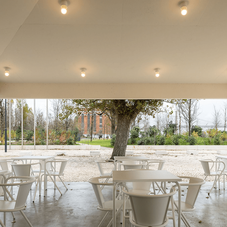 ADICO 5028 TABLE - DYKE & DEAN