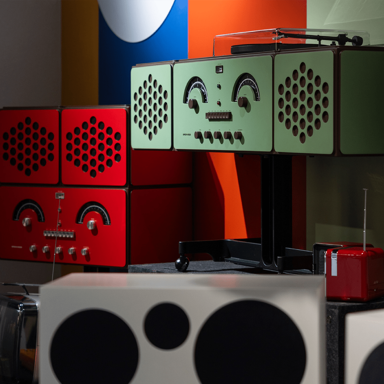 BRIONVEGA BLACK TOTEM RR231 SOUND SYSTEM - DYKE & DEAN