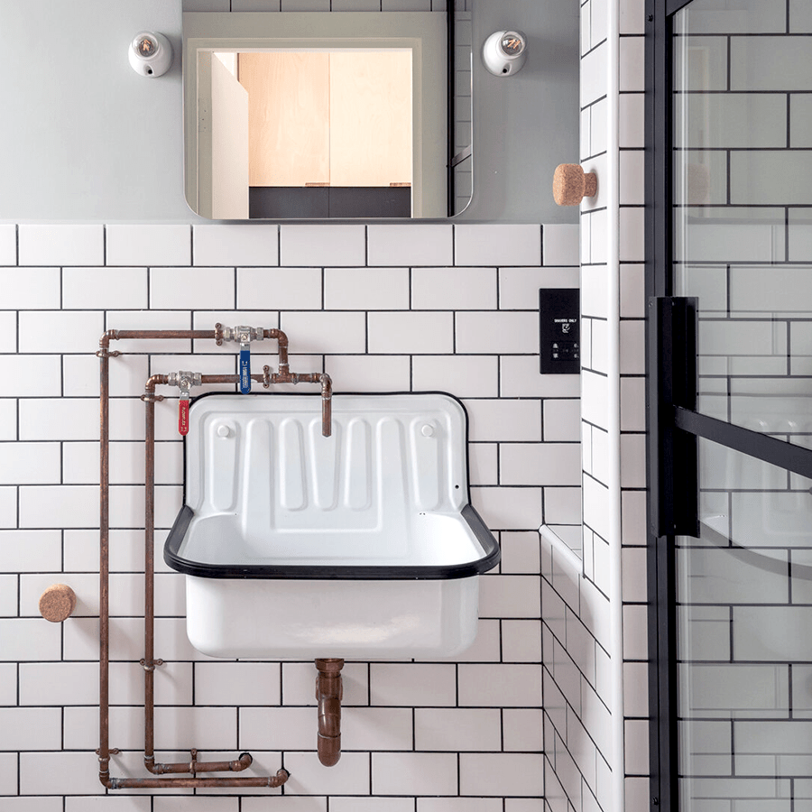 DYKE & DEAN BLUE ENAMEL BUCKET SINK BLUE RIM - DYKE & DEAN