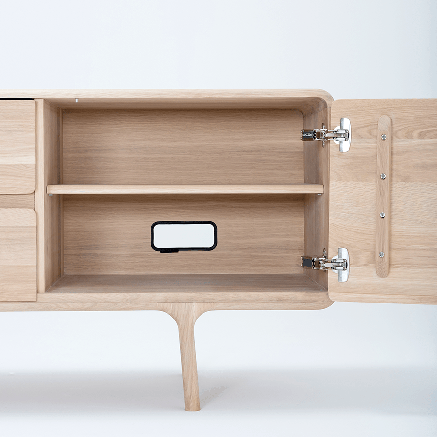 GAZZDA FAWN SIDEBOARD OAK 150 - DYKE & DEAN