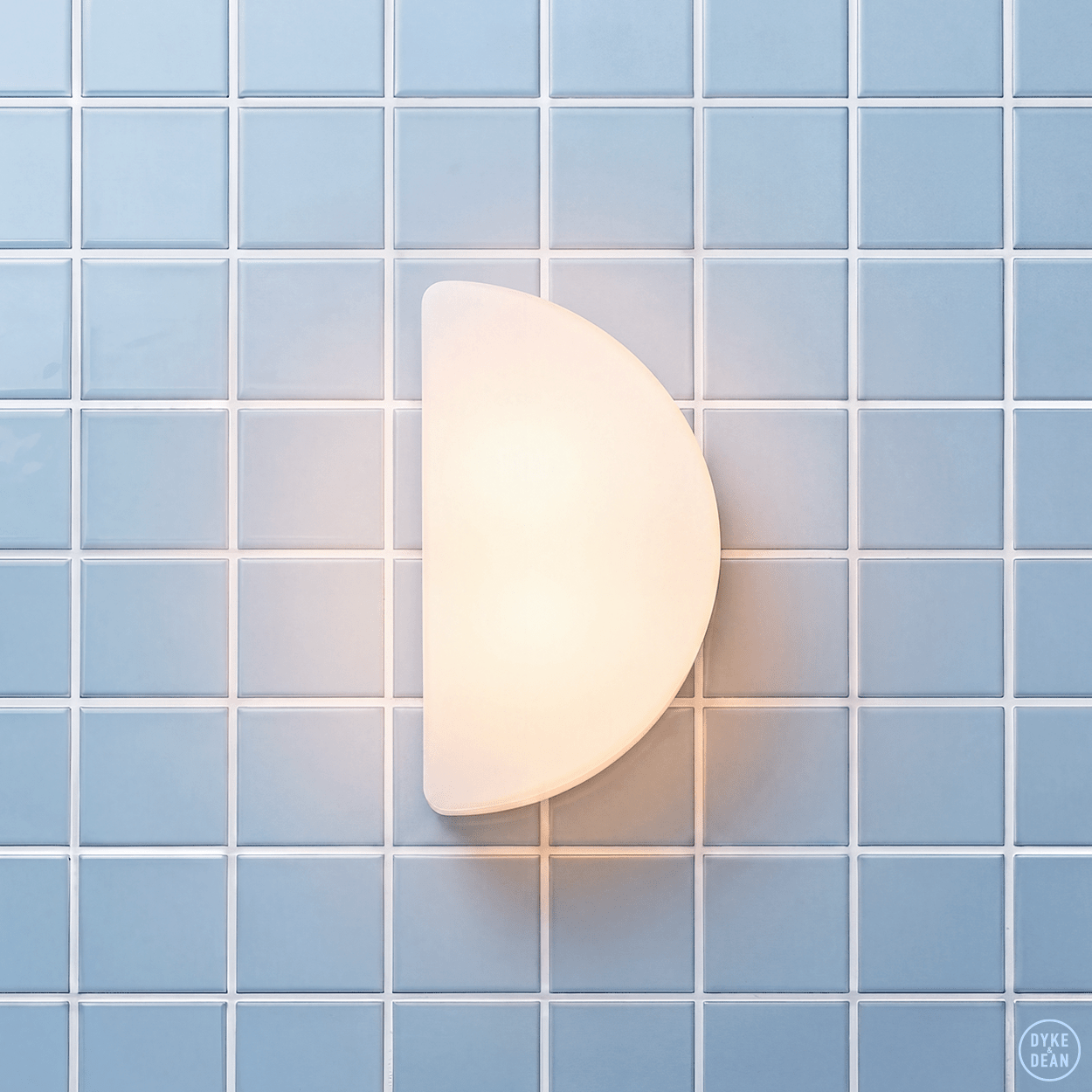 HALF MOON LIGHT 360 - DYKE & DEAN