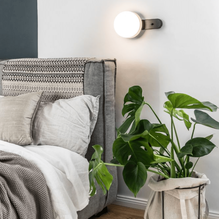 KUUL D SWITCHED BEDSIDE WALL LIGHT BLACK - DYKE & DEAN