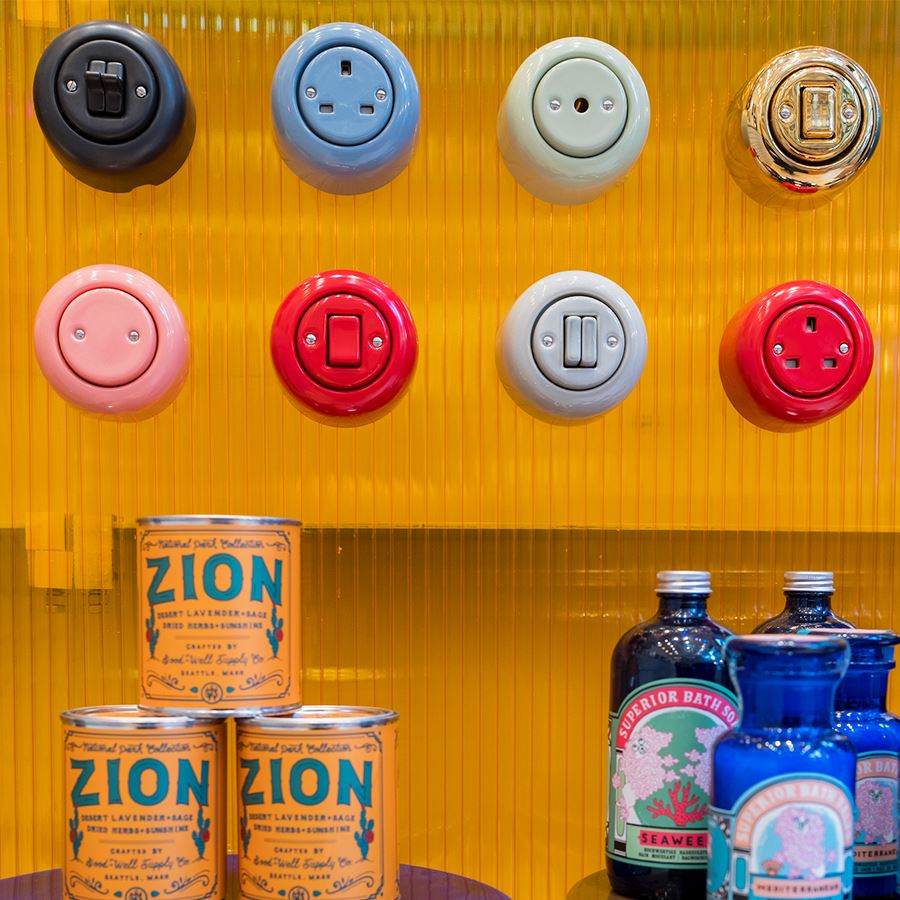 PORCELAIN KATY PATY COLONA ROUND SURFACE MOUNTED EURO SOCKET GOLD - DYKE & DEAN