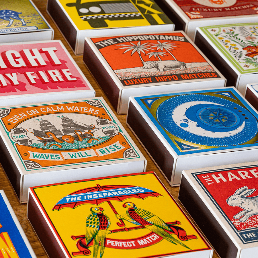 RED ROBIN LUXURY SAFETY MATCHES - DYKE & DEAN