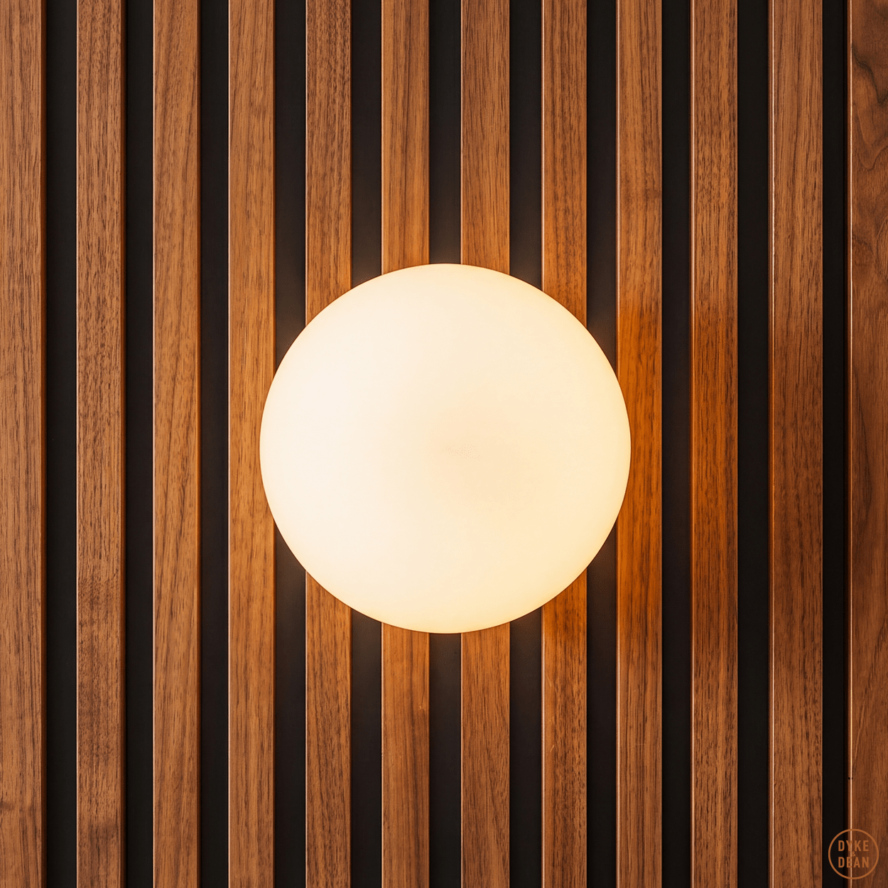 SPHERE LAMP WHITE BASE 200mm - DYKE & DEAN