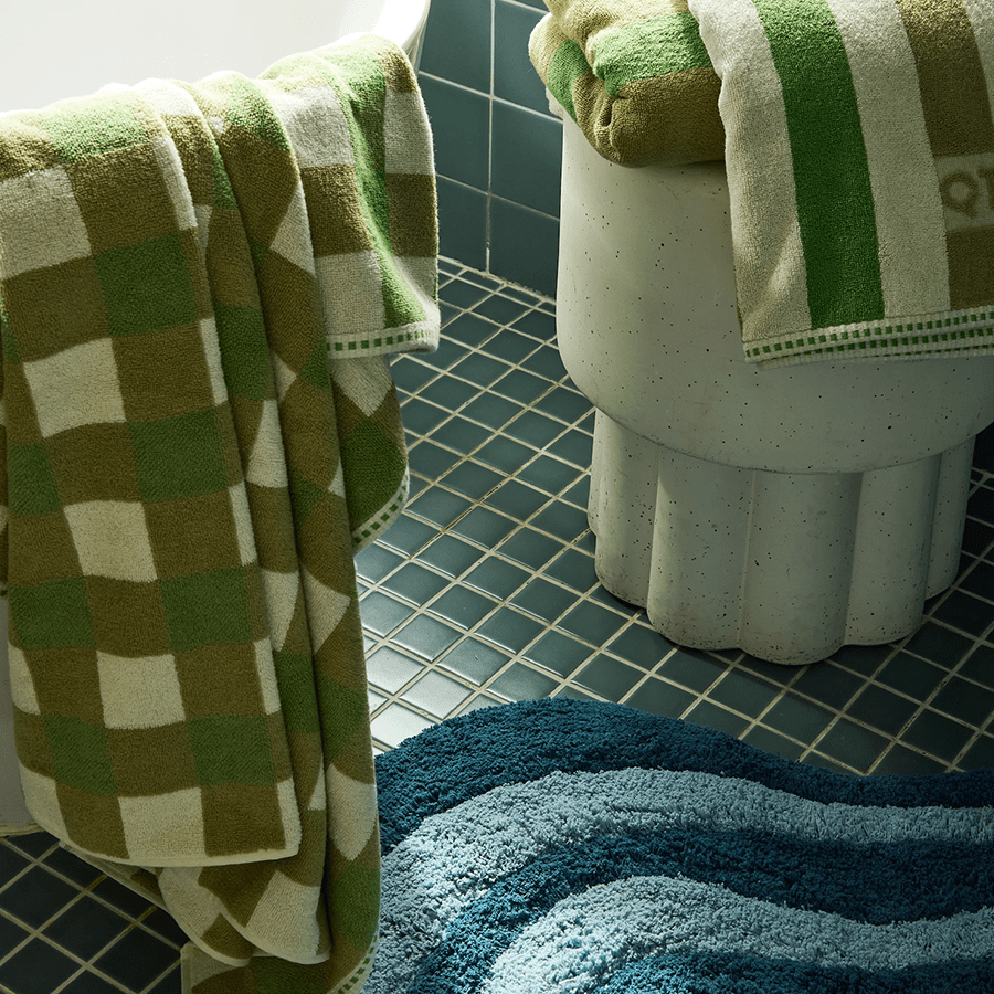 STRIPE BATH SHEET TOWEL OLIVE - DYKE & DEAN