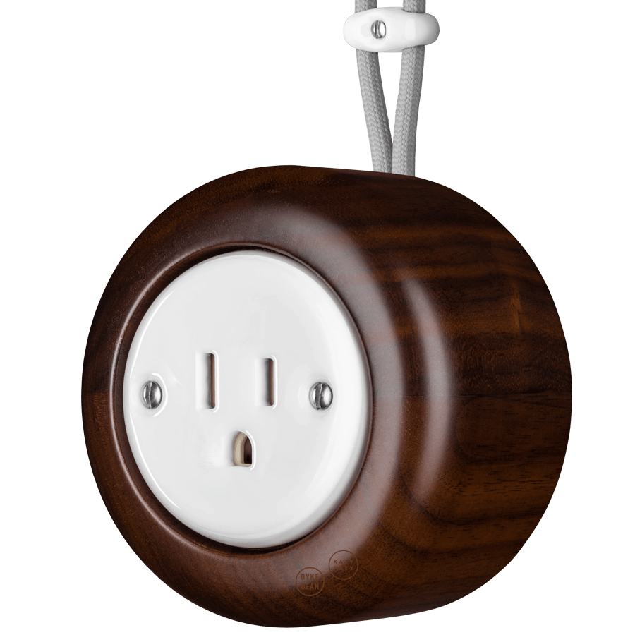 WOODEN PORCELAIN SURFACE MOUNTED NUCLEUS SOCKET USA 15AMP - DYKE & DEAN