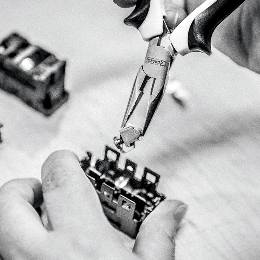 BRUSHED STEEL PUSH BUTTON DOORBELL - DYKE & DEAN