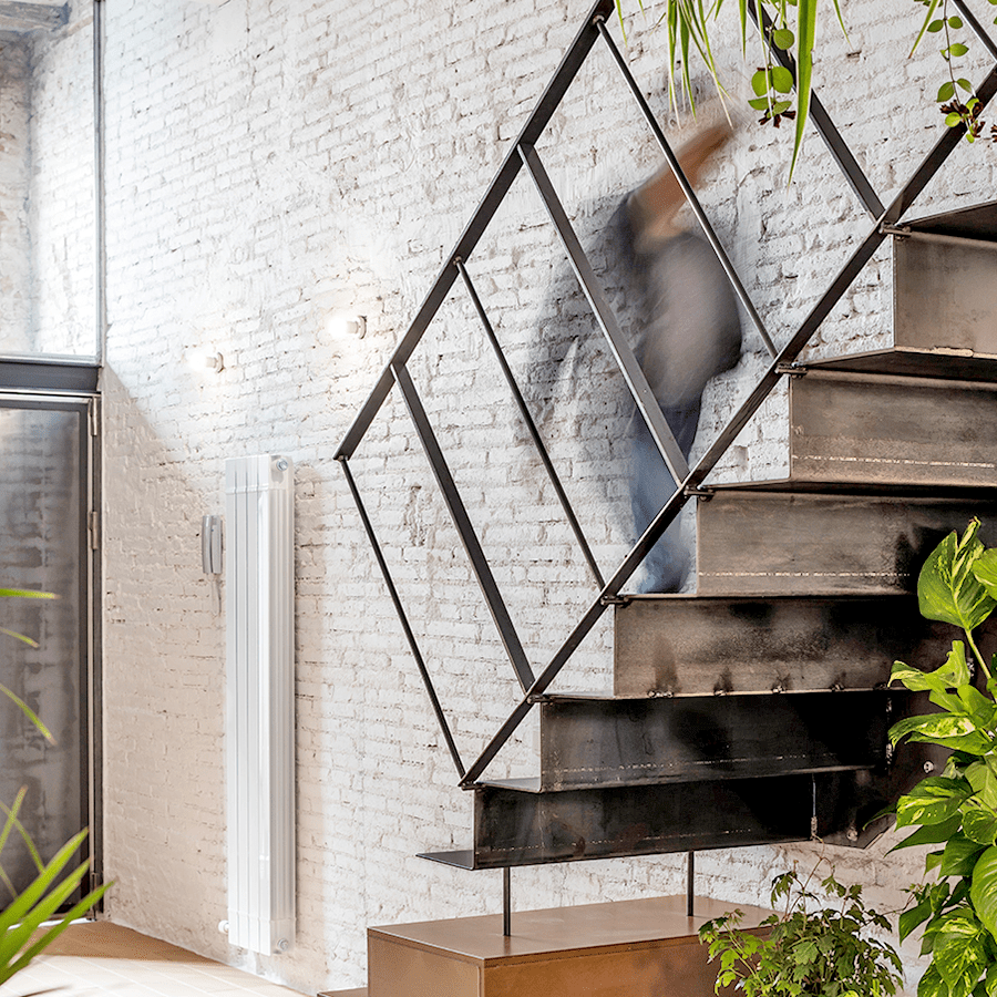 WALL & CEILING BATTEN LAMP E27 WHITE - DYKE & DEAN